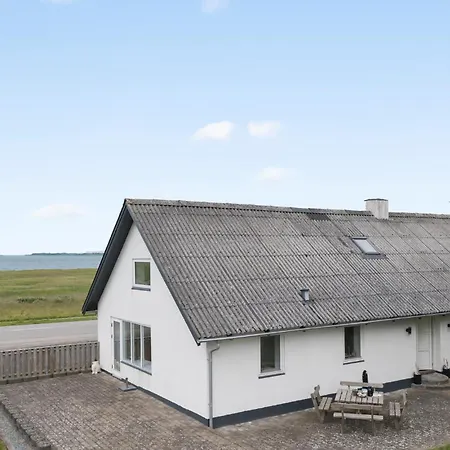 度假居 In With House Sea View