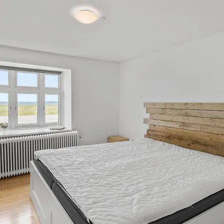 In With House Sea View Feriehus *